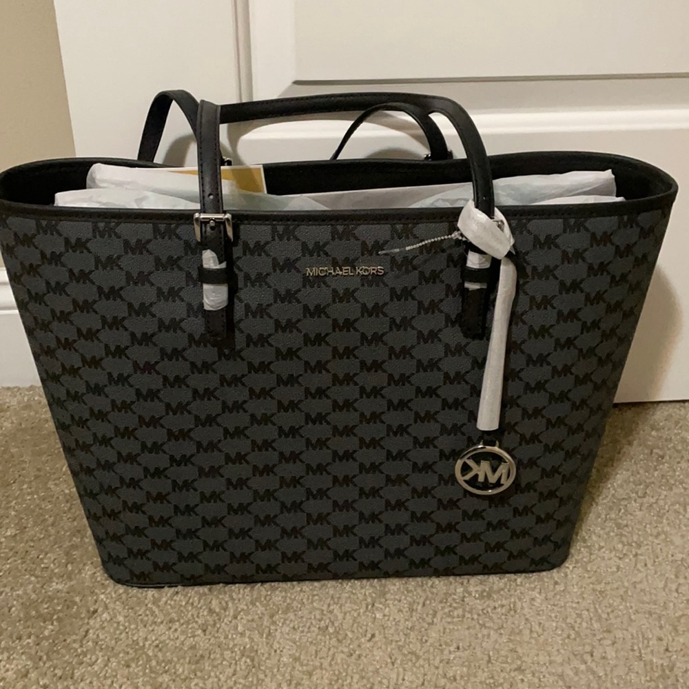 Large Michael Kors Jet Set Travel Bag